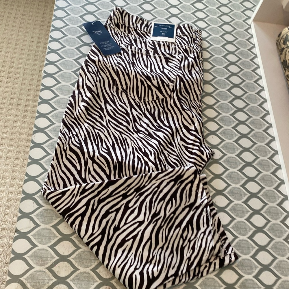 NWT Charter Club Bristol Capris with Tummy Slimming Fit. Sz 18. Brown and white